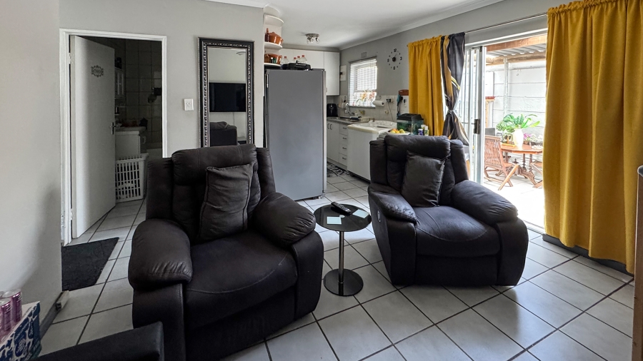 2 Bedroom Property for Sale in Parow Valley Western Cape